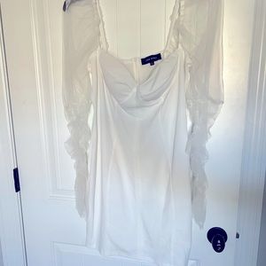 White dress with lace sleeves